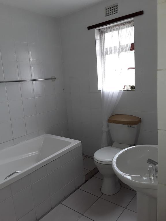 Guesthouse 80 On Main 克尼斯纳 外观 照片