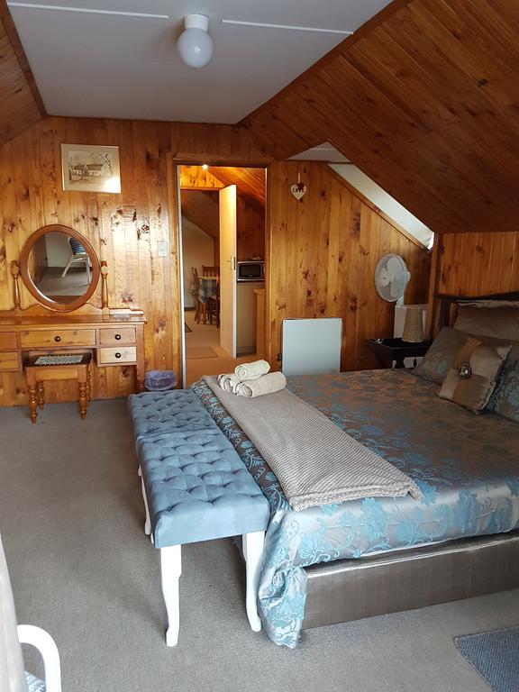 Guesthouse 80 On Main 克尼斯纳 外观 照片